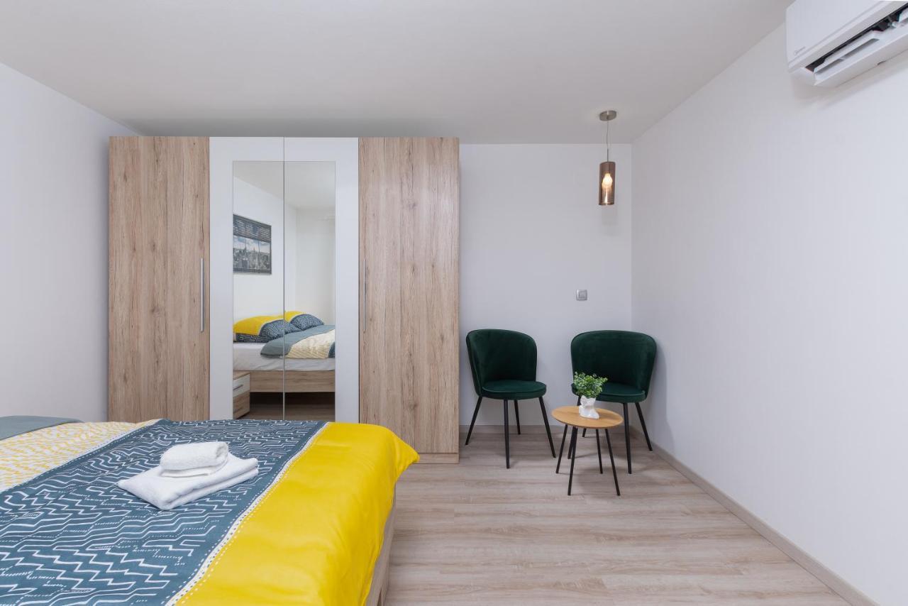 Apartment Ena Near Pula Amphitheater Buitenkant foto