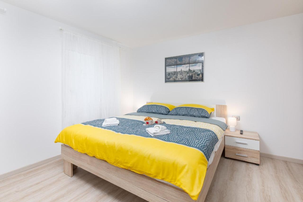 Apartment Ena Near Pula Amphitheater Buitenkant foto