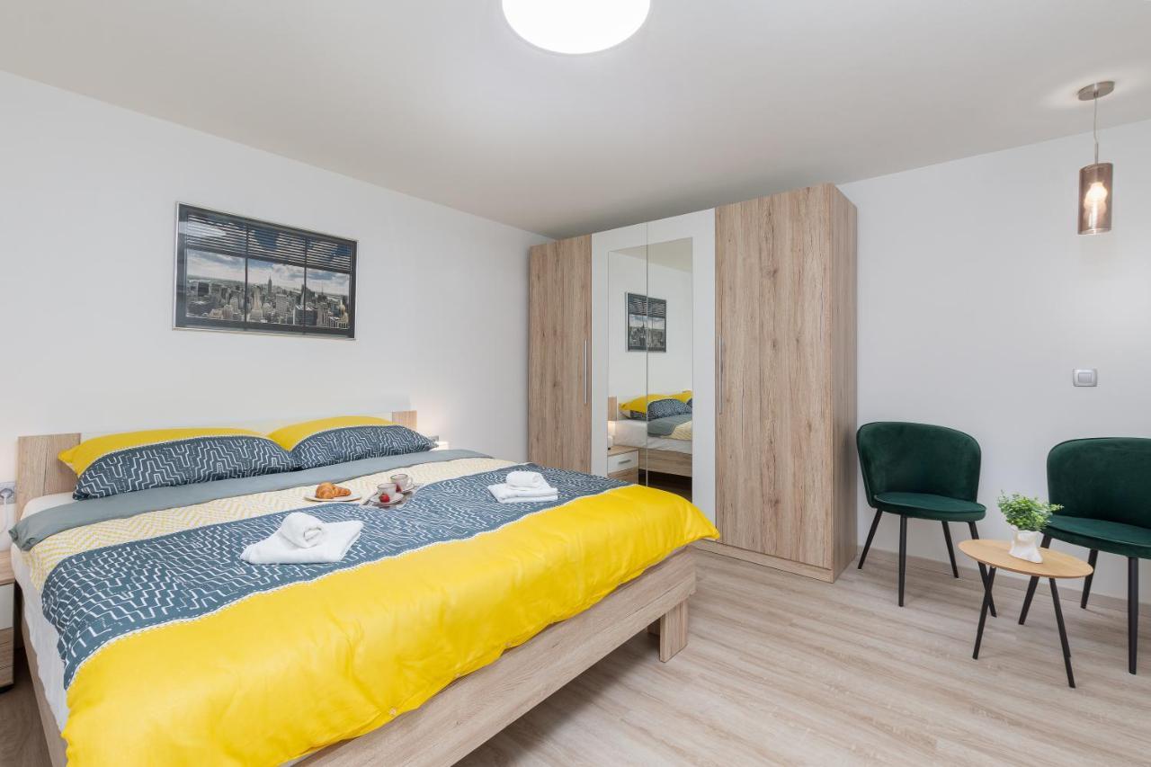 Apartment Ena Near Pula Amphitheater Buitenkant foto