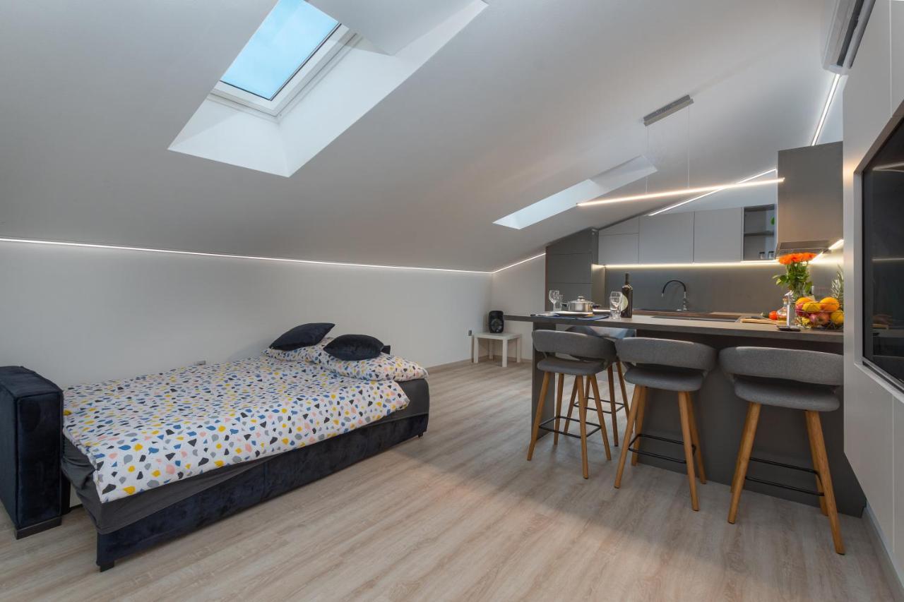 Apartment Ena Near Pula Amphitheater Buitenkant foto